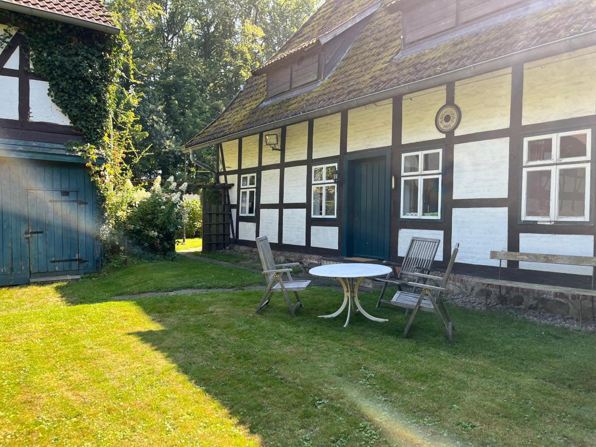 „Altes Forsthaus“ Am Schloss Uelzen Exterior foto